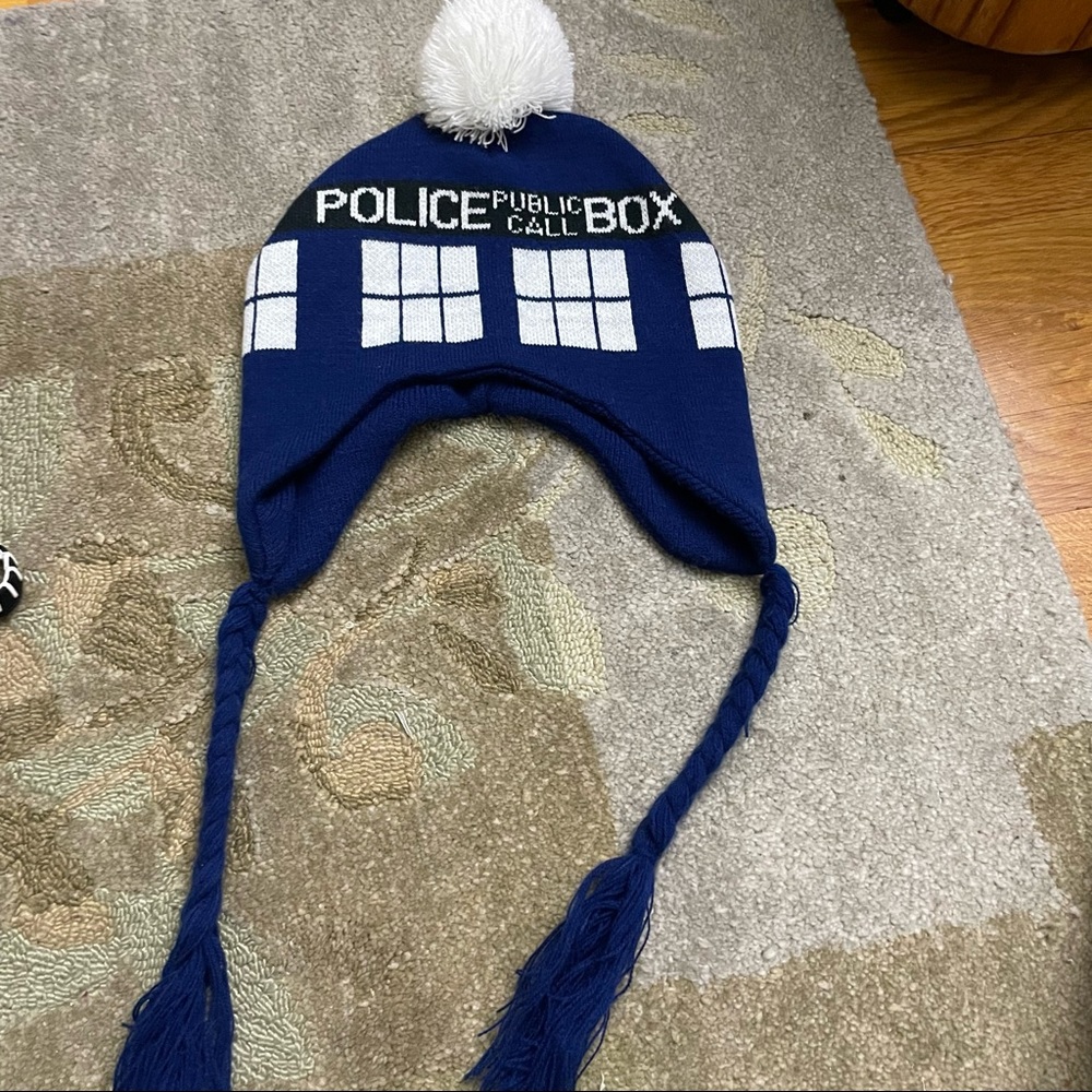 Doctor who police box beanie hat
